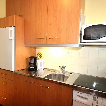 Апартаменты Am Birkenhain-8 By Interhome Зеефельд в Тироле